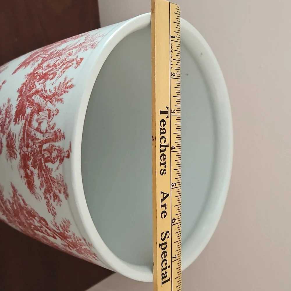 Ceramic Cache Pot - Picture 4 of 4